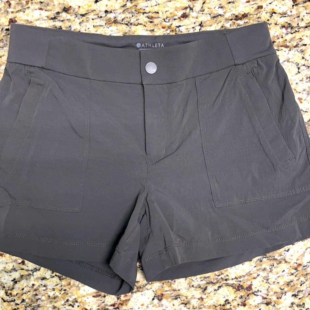 Athleta Trekkie Shorts Size 6